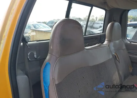 1997 Ford F-150 Lariat/Standard/Xl/Xlt z USA, uszkodzony, nr VIN 1FTDF17W1VKD04448